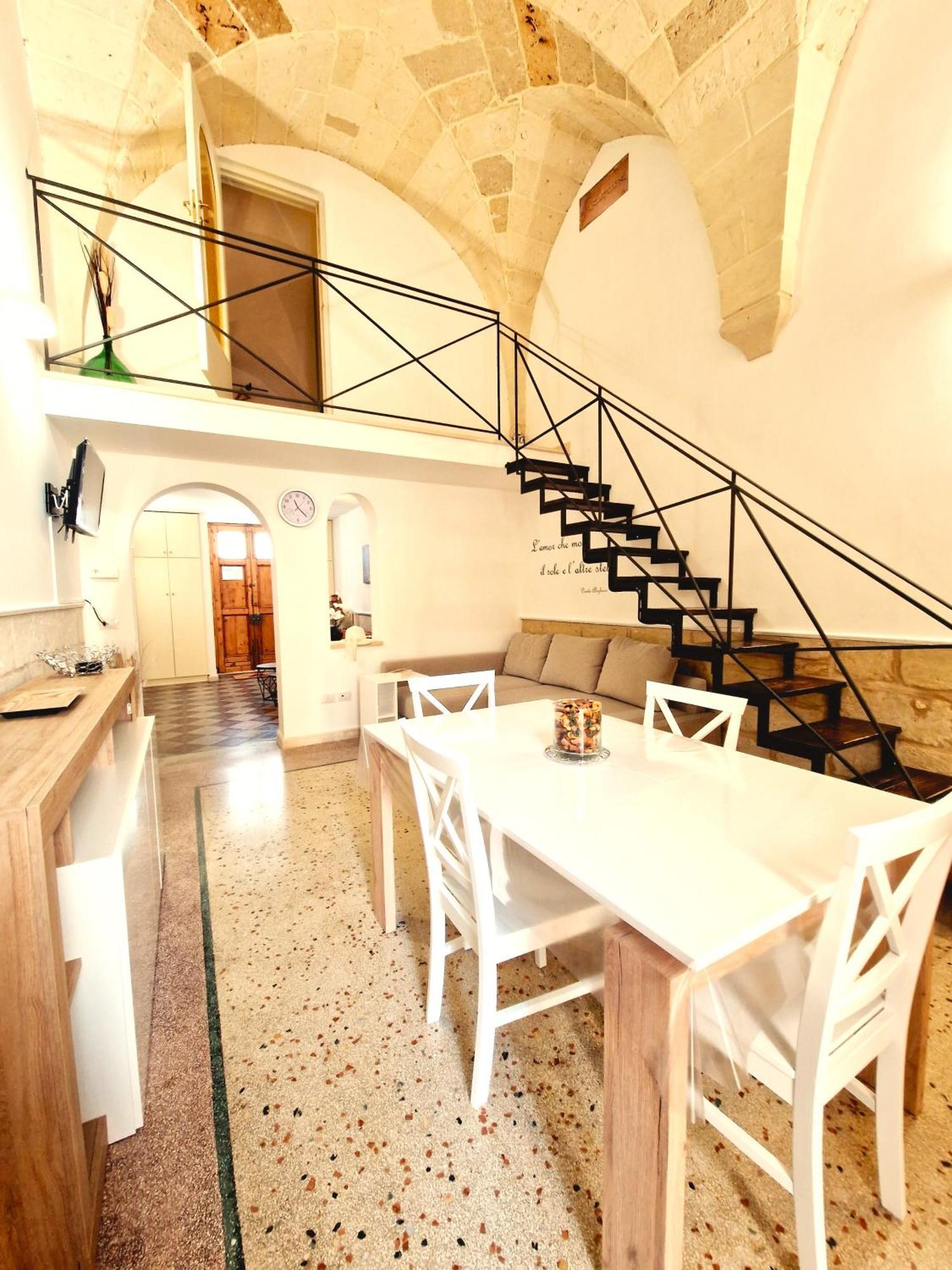 Вілла Casa Dante Deliziosa Casa A Due Passi Dal Centro Лечче Екстер'єр фото